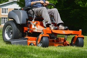 Zero Turn Lawn Mowers